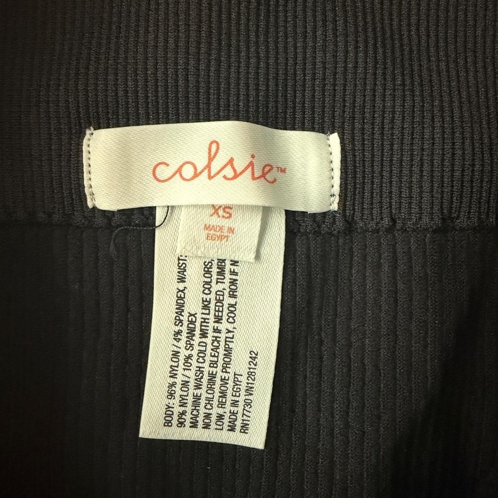 Colsie Women's Ribbed High Rise Biker Shorts XS Black Stretch NWT - Picture 4 of 4